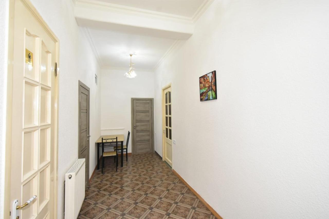 Guesthouses Opera Ereván Exterior foto